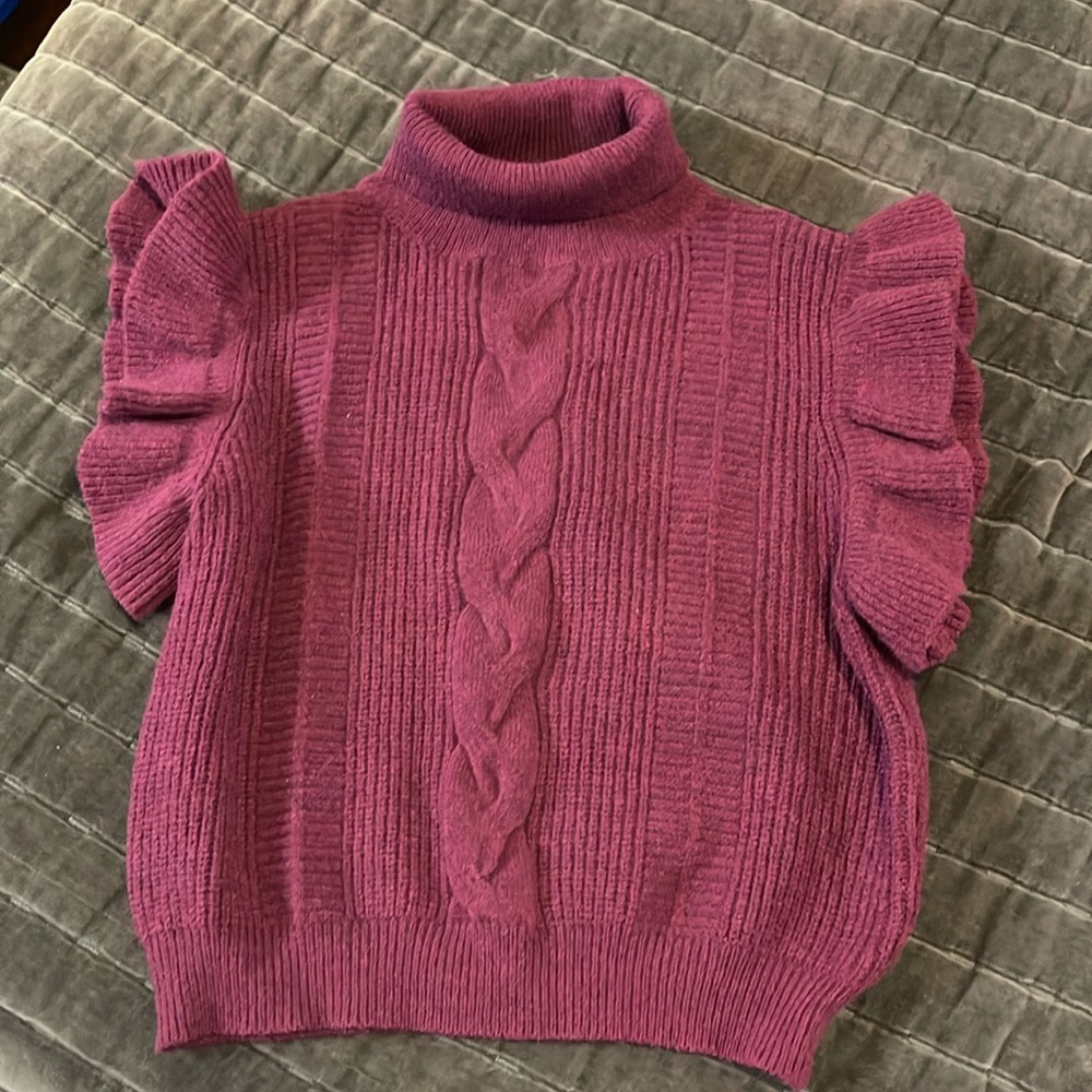 KNIT TOP